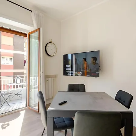 Essence Vaticano E Comfort Rome